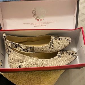 Vince Camuto flats